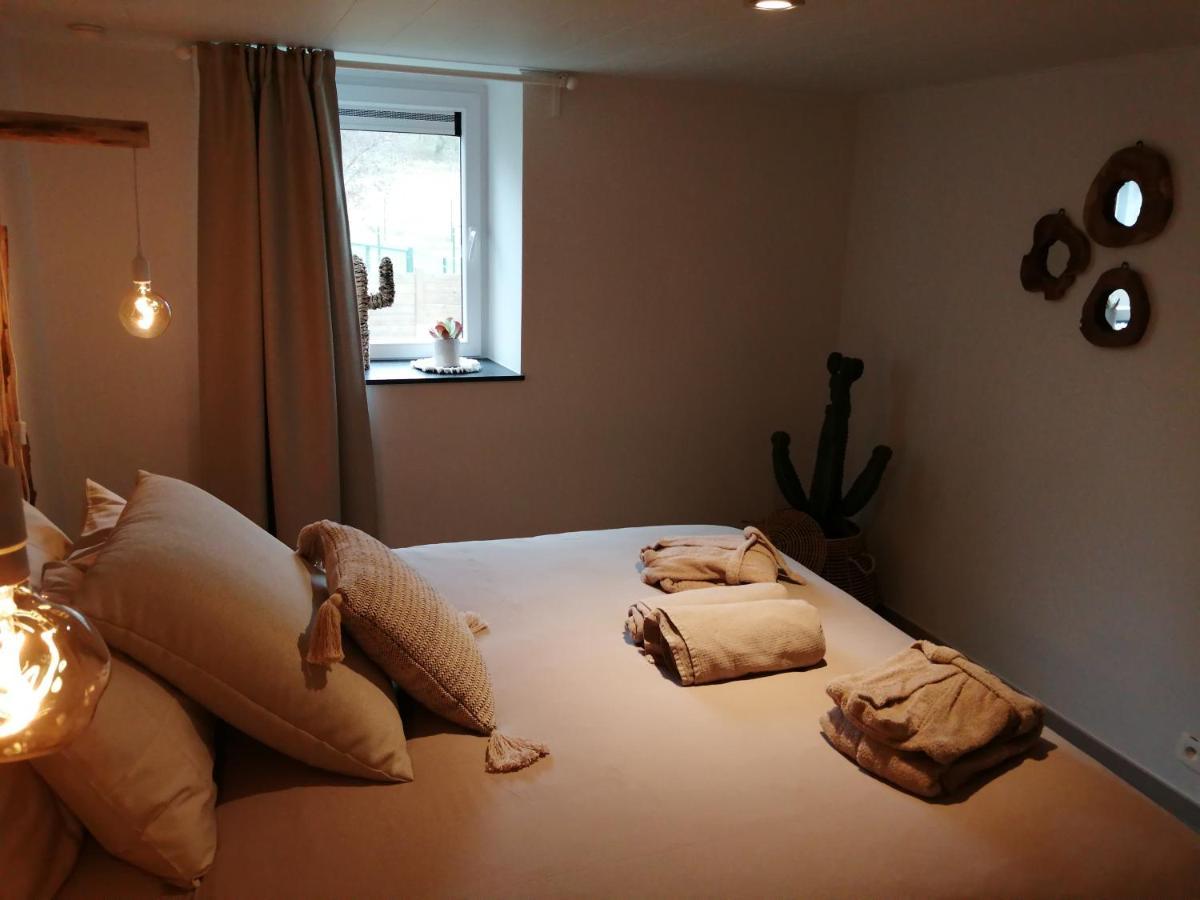 Où gît le Bocq Spa privatif Ciney Extérieur photo